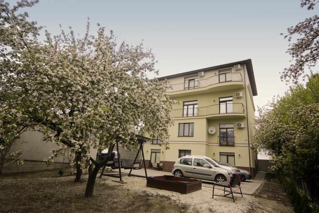 Potocki Apartments Λβιβ Εξωτερικό φωτογραφία